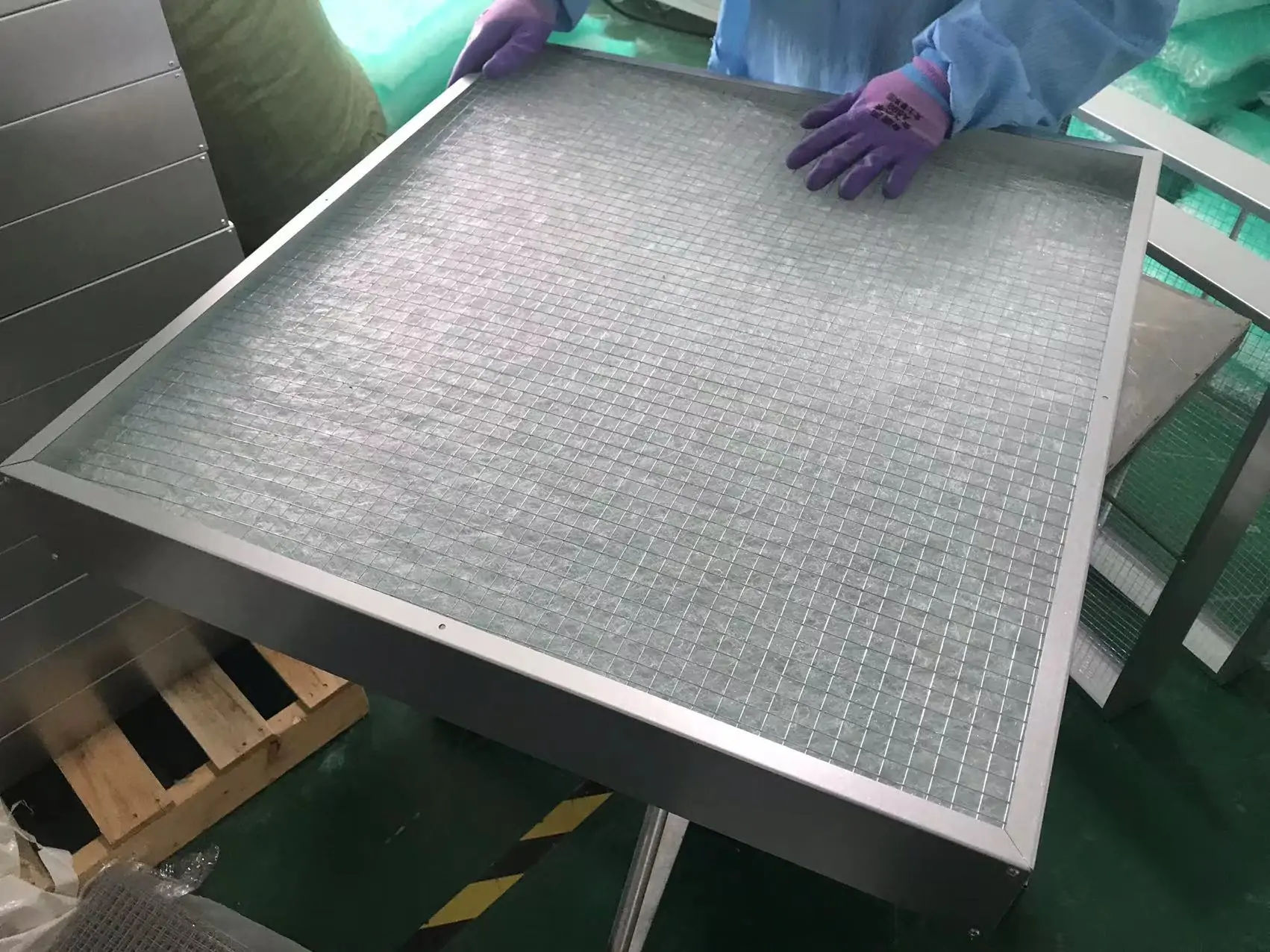 Spray booth filter